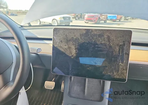 2022 Tesla Model Y z USA, uszkodzony, nr VIN 7SAYGDEF2NF378187